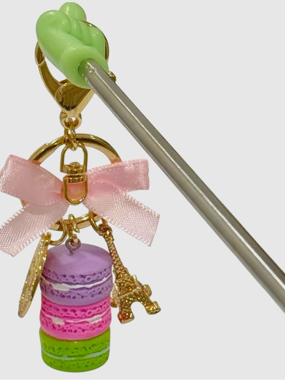 Macaron French keychain with Eiffel Tower charm and pink bow | Accessories - Picture 5 of 5
